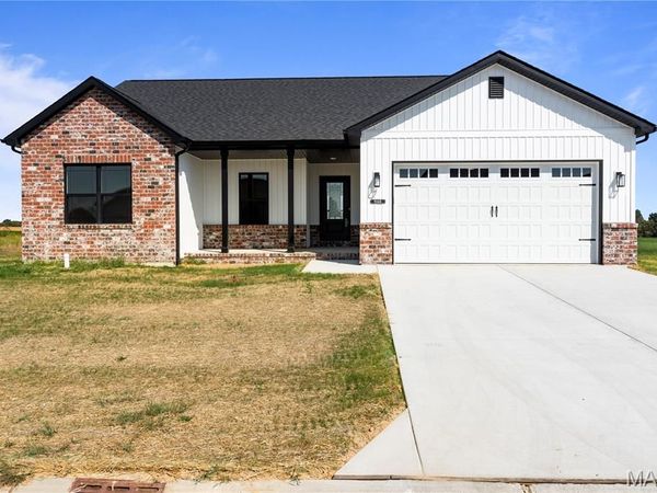 926 Seneca Drive, Waterloo, IL 62298