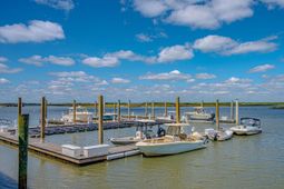 101 Palm Boulevard photo 4