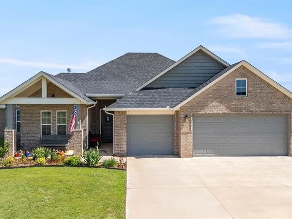 29731 Jade Street, Cashion, OK 73016