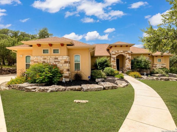 464 Upland Ct., Canyon Lake, TX 78133