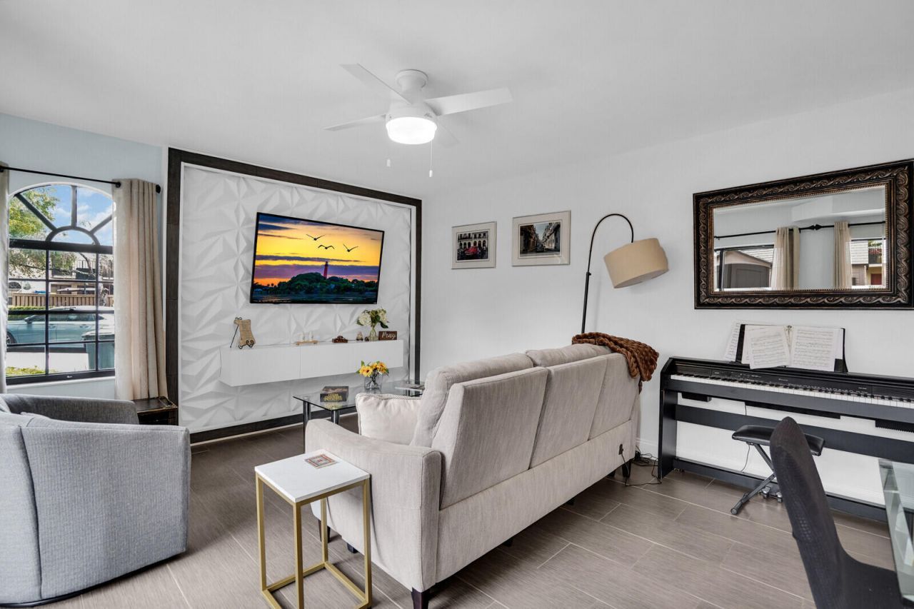 8291 Thames Boulevard, Unit C, Boca Raton, FL 33433 Photo