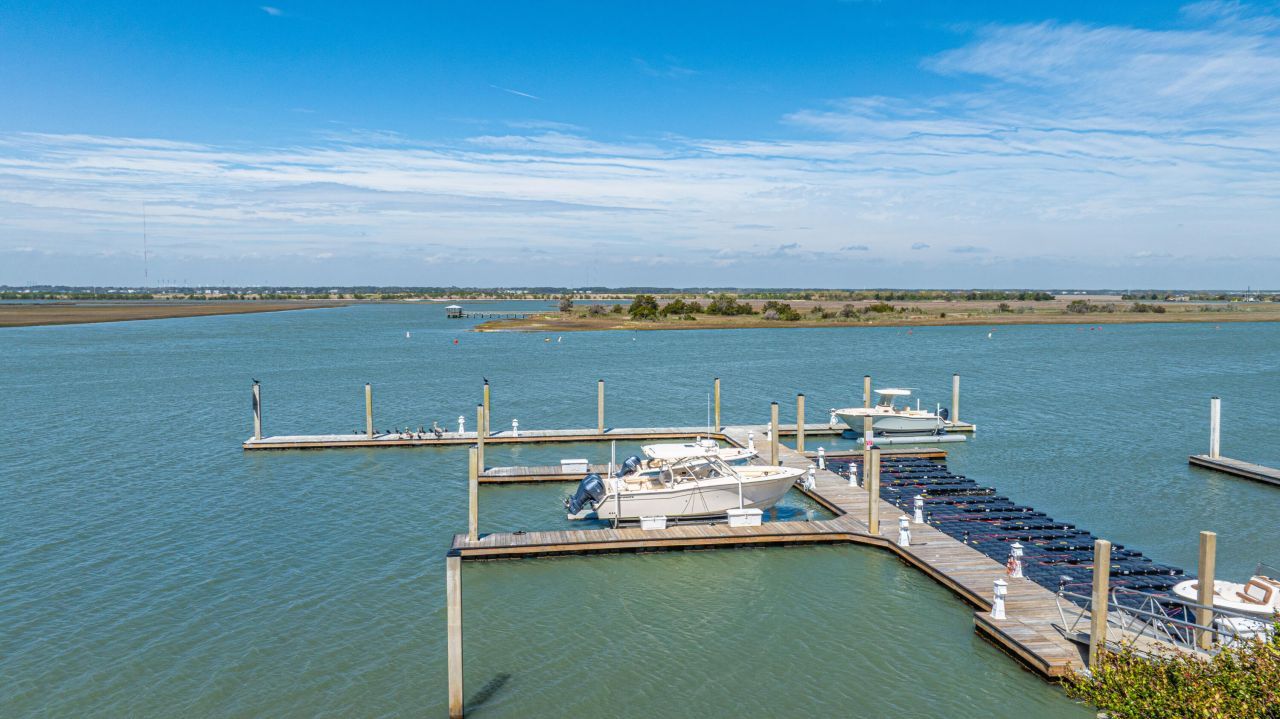 101 Palm Boulevard Photo 5