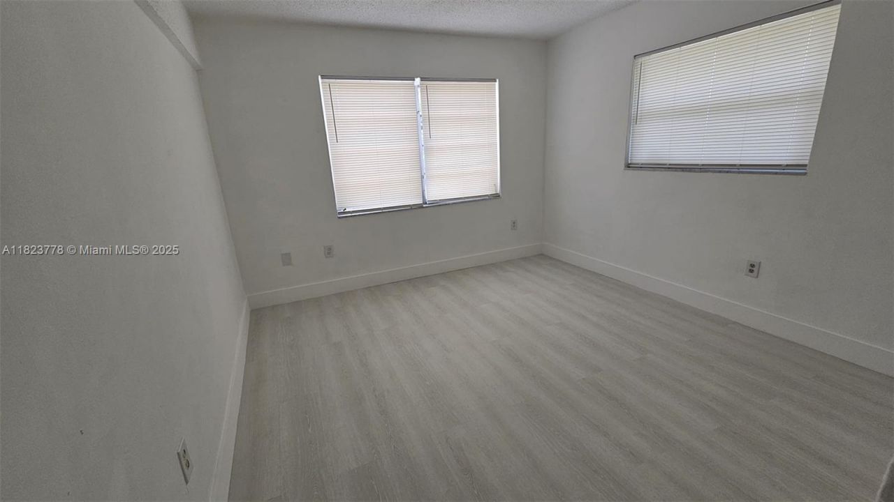 1000 W 28 St, Unit 17, Hialeah, FL 33010 Photo