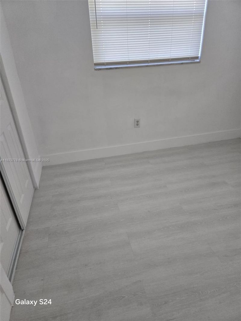 1000 W 28 St, Unit 17, Hialeah, FL 33010 Photo