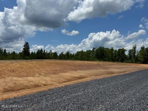 5280 Crawford Ln., Kiln, MS 39556