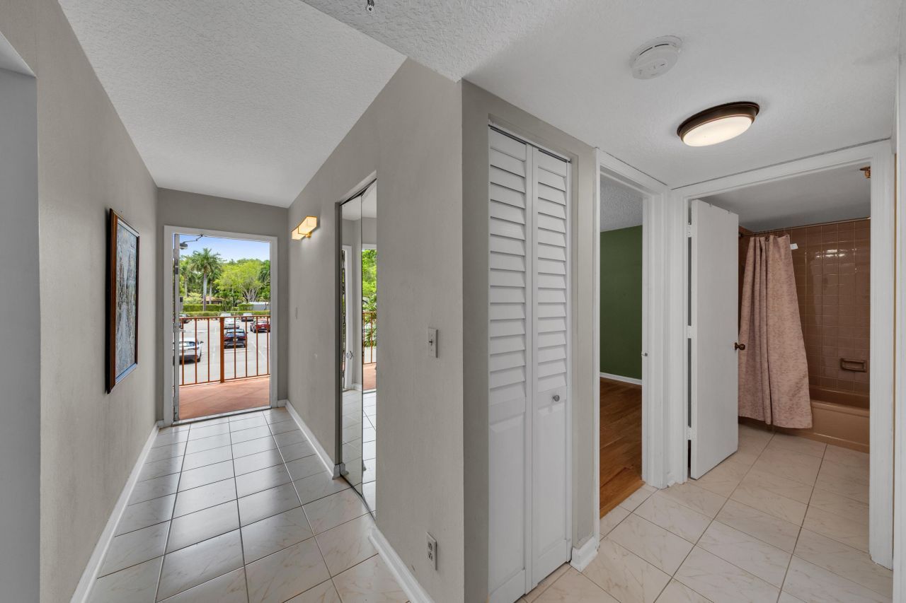 14623 Bonaire Boulevard, Unit 203, Delray Beach, FL 33446 Photo