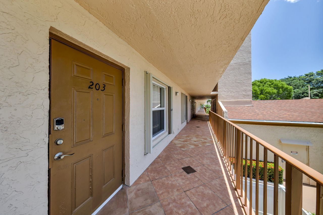 14623 Bonaire Boulevard, Unit 203, Delray Beach, FL 33446 Photo