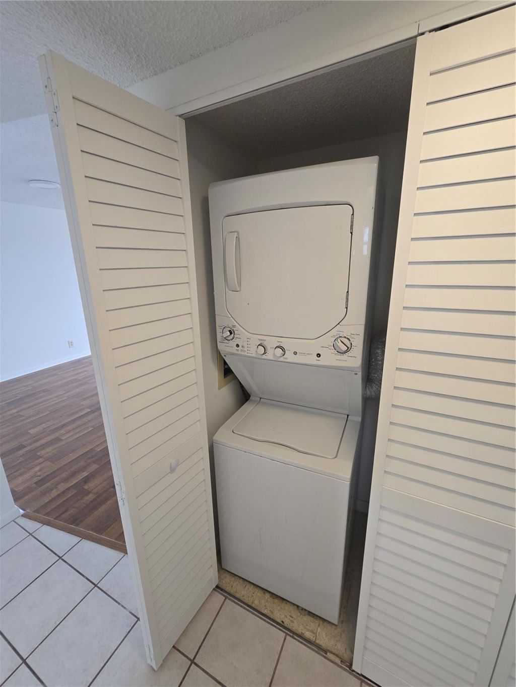 6890 Royal Palm Boulevard, Unit 211H, Margate, FL 33063 Photo