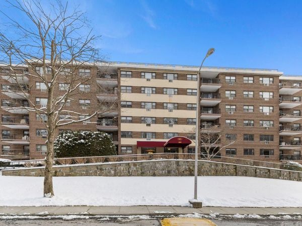 100 Diplomat Drive, Unit 4B, Mount Kisco, NY 10549