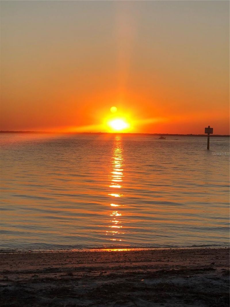 4851 W Gandy Boulevard, Unit B2L10, Tampa, FL 33611 Photo