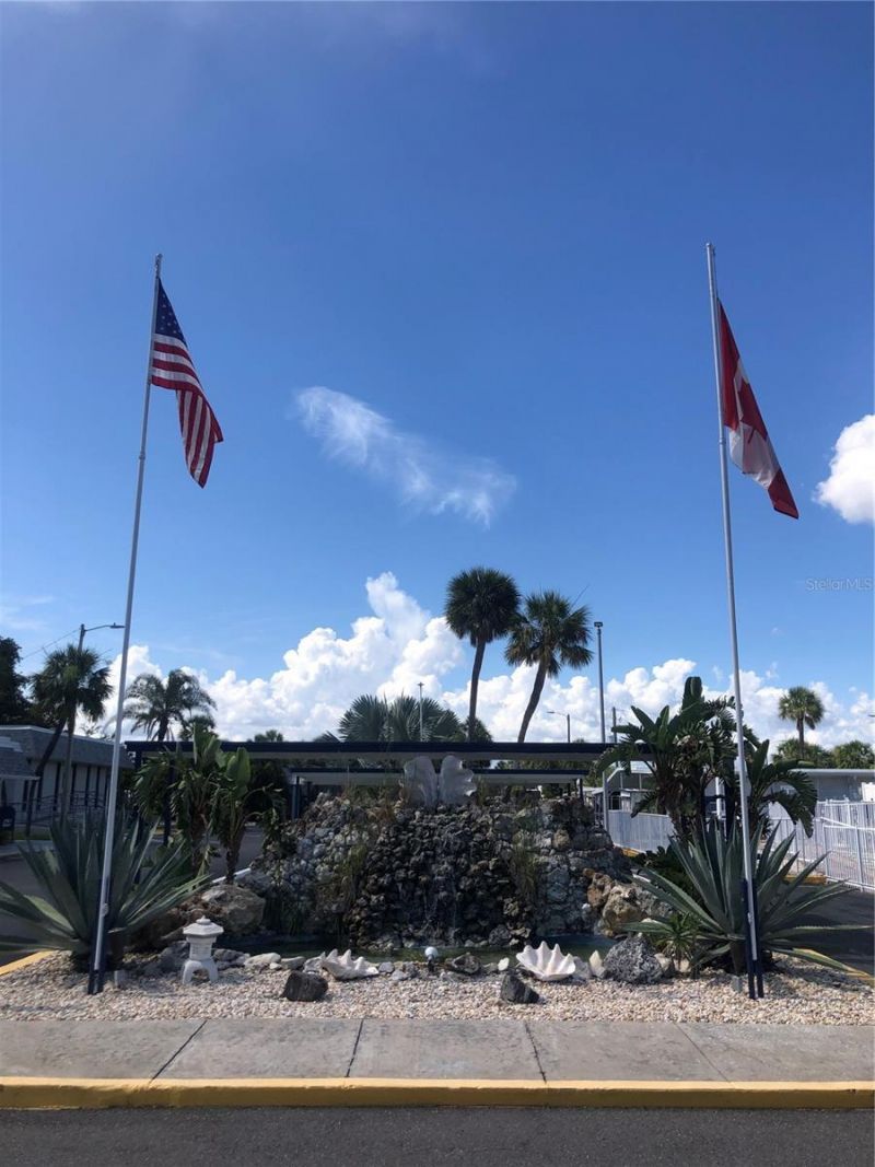 4851 W Gandy Boulevard, Unit B2L10, Tampa, FL 33611 Photo