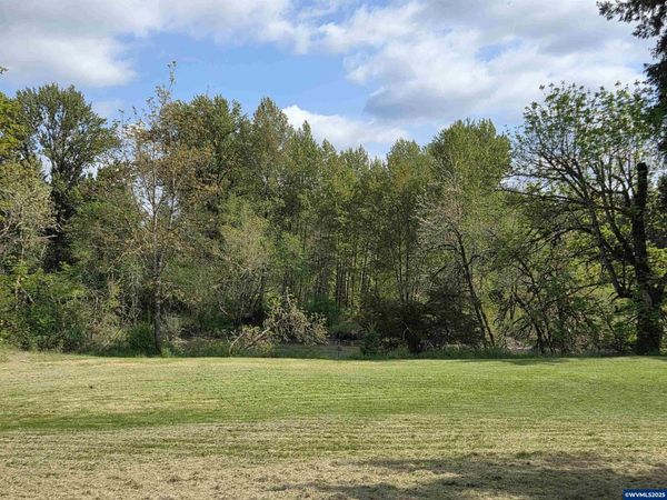 43156 N River Dr, Sweet Home, OR 97386