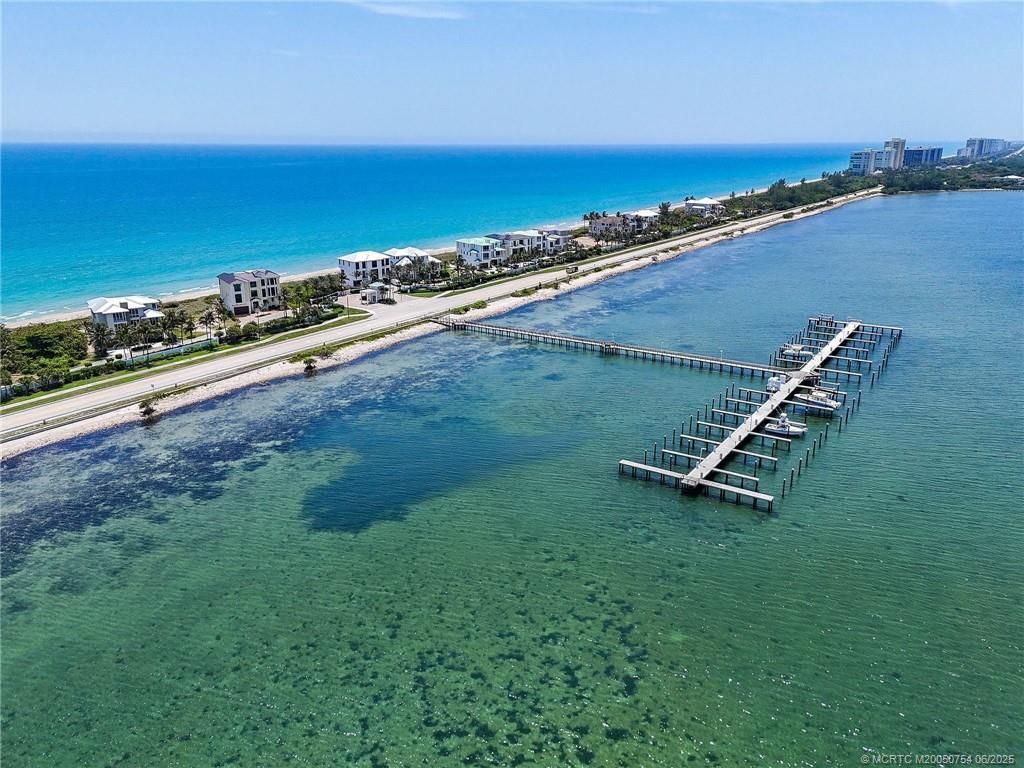 8128 S Ocean Drive, Jensen Beach, FL 34957 Photo