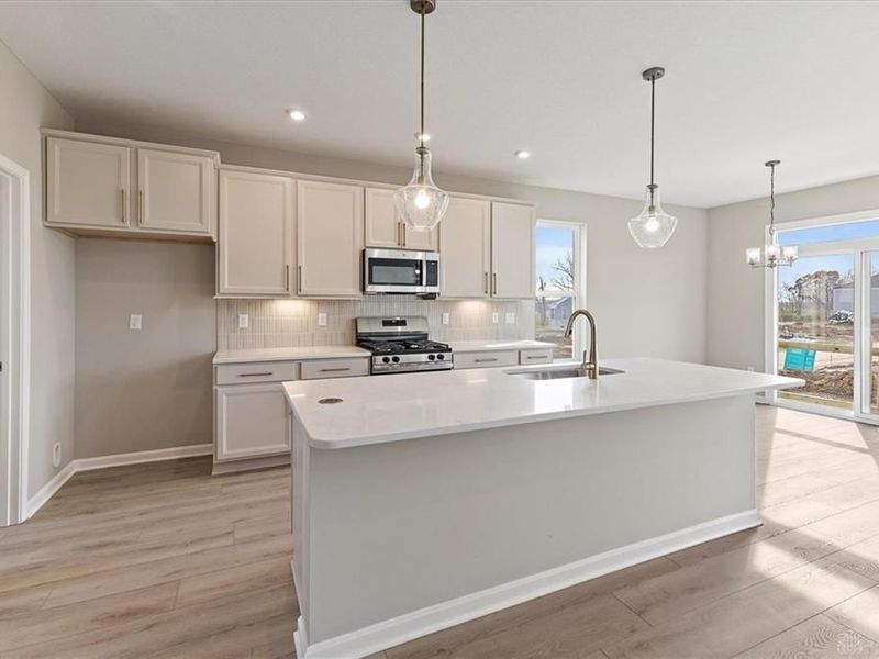 2587 Golden Leaf Drive, Beavercreek, OH 45431 Photo 3