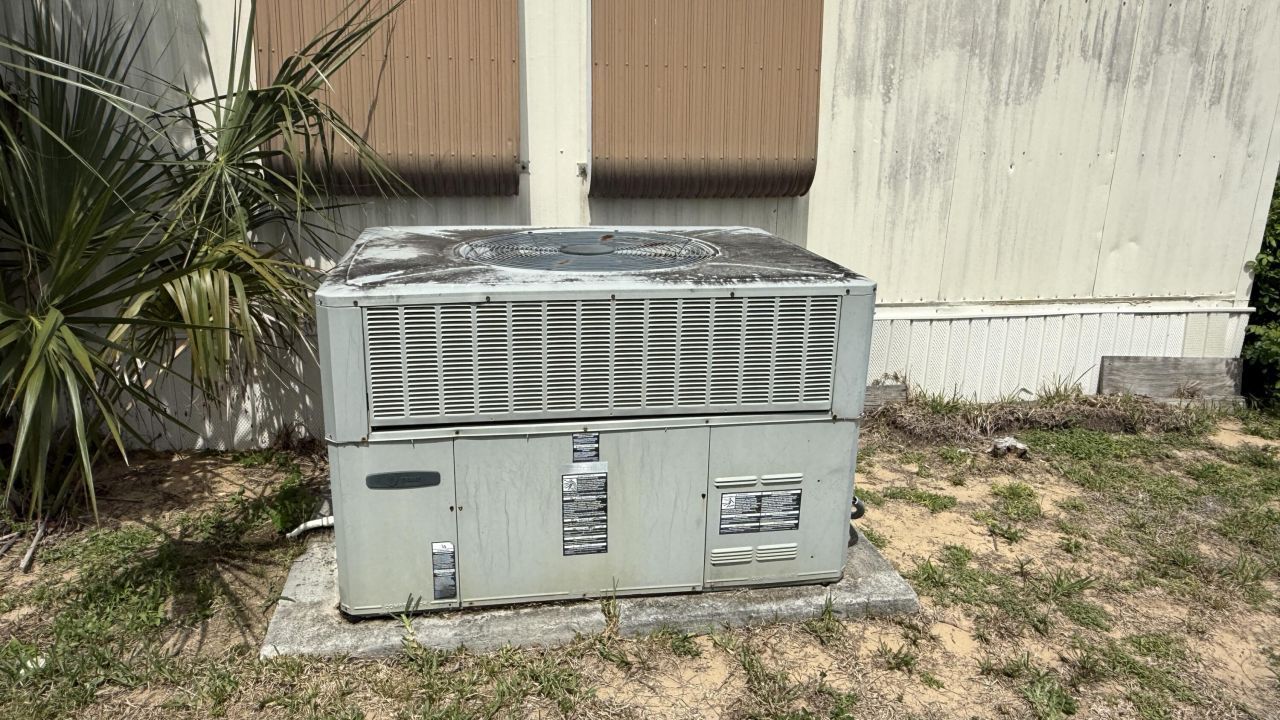 7818 SE Continental Drive, Hobe Sound, FL 33455 Photo