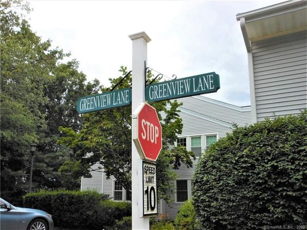 18 Greenview, Unit 18, Milford, CT 06461
