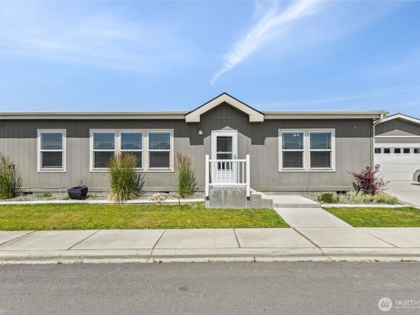1701 E Burr Avenue, Unit 67, Moses Lake, WA 98837