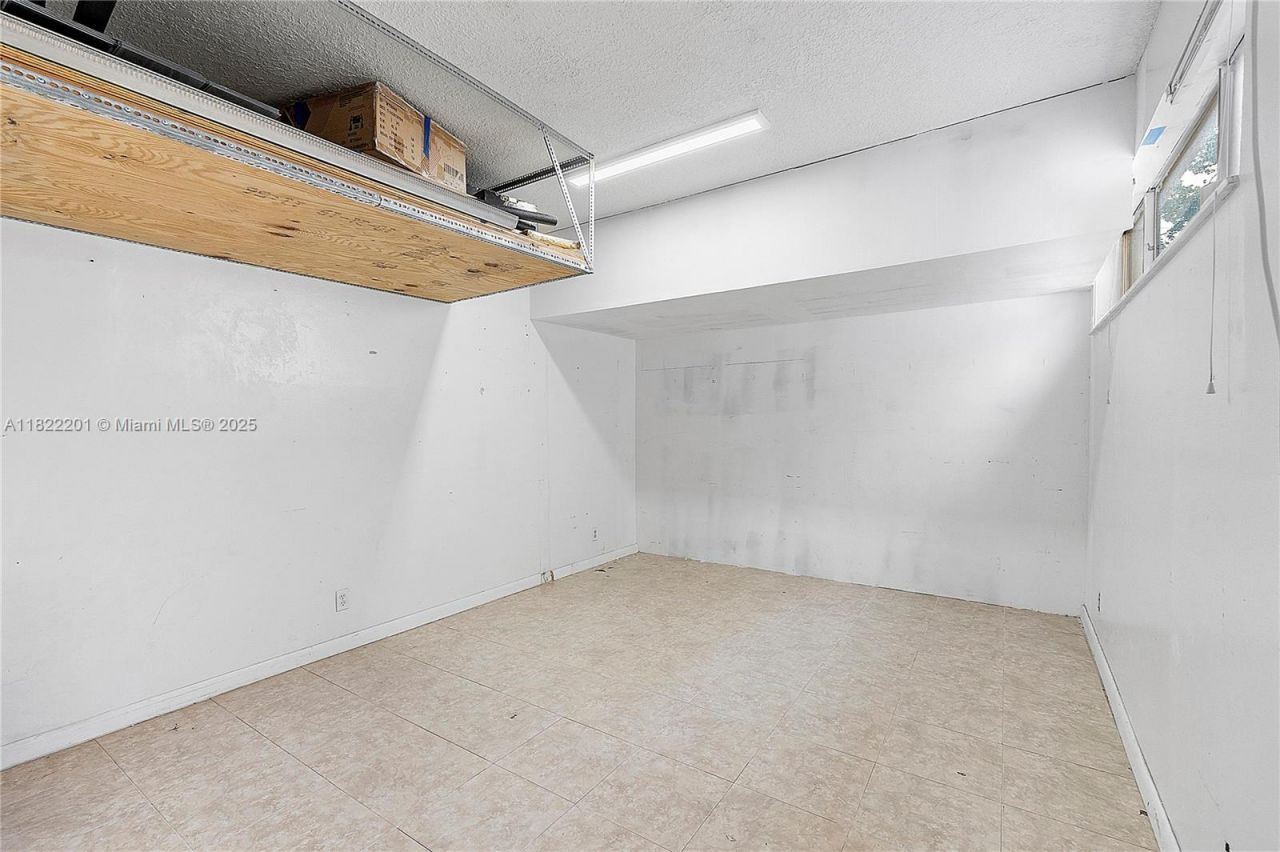 8239 NW 8th St, Unit 3, Plantation, FL 33324 Photo