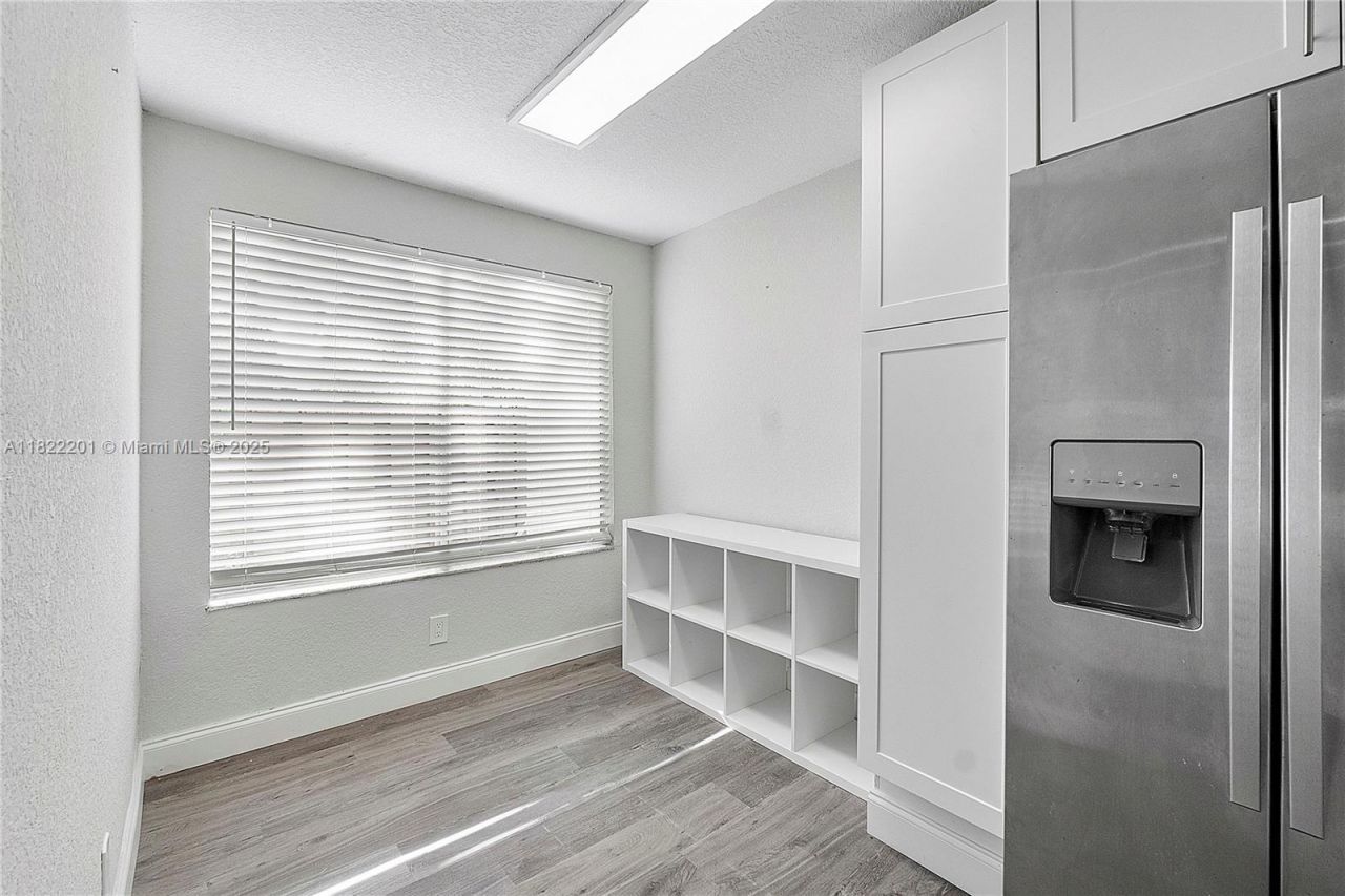 8239 NW 8th St, Unit 3, Plantation, FL 33324 Photo