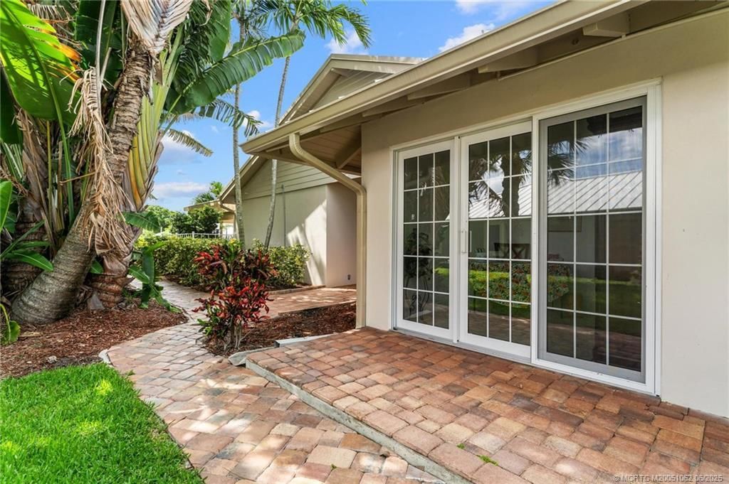 3192 SE Fairway West, Stuart, FL 34997 Photo