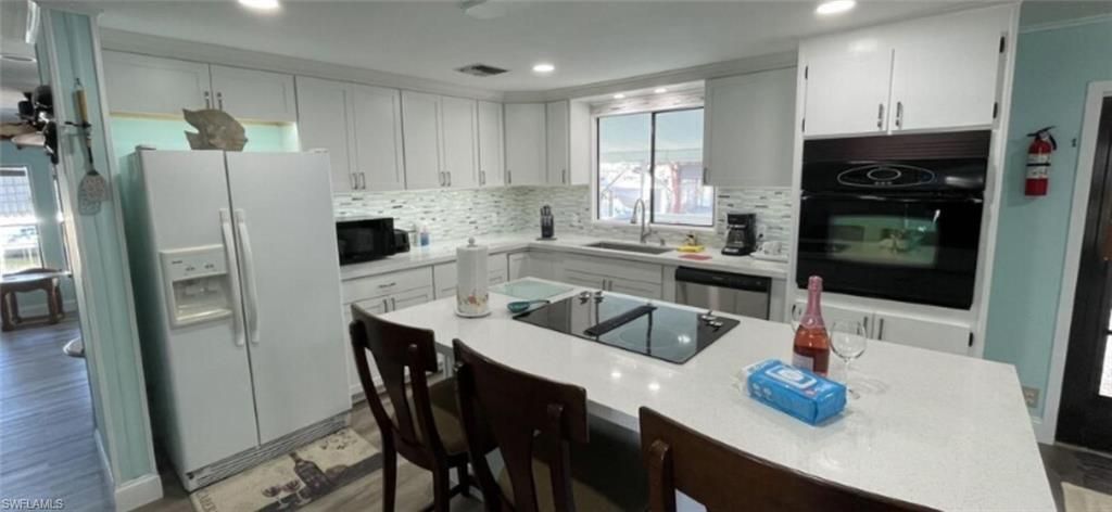 3100 Bowsprit Ln, Saint James City, FL 33956 Photo