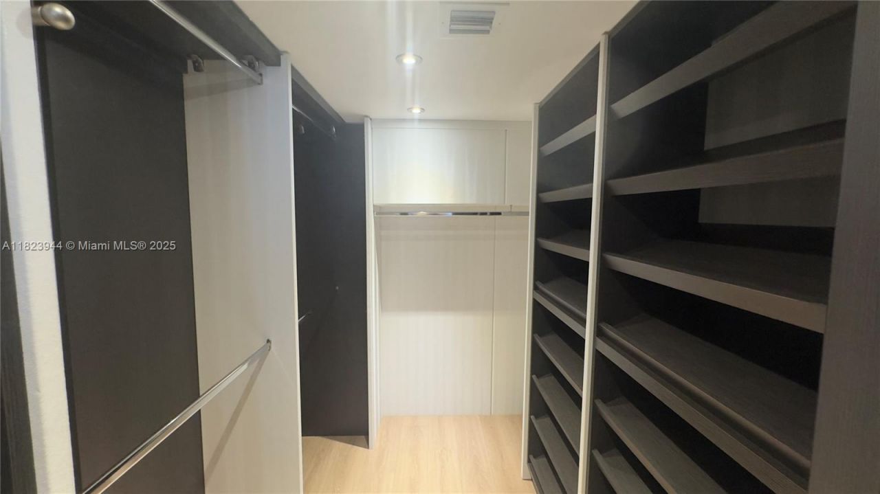 251 174th St, Unit 1505, Sunny Isles Beach, FL 33160 Photo