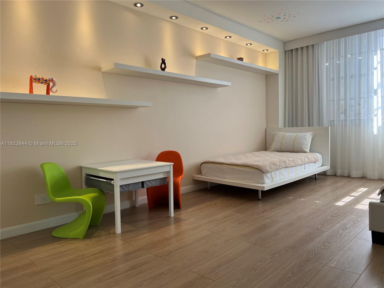 251 174th St, Unit 1505, Sunny Isles Beach, FL 33160 Photo