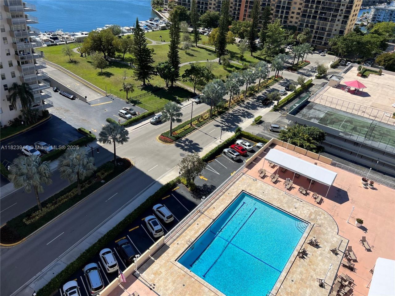 251 174th St, Unit 1505, Sunny Isles Beach, FL 33160 Photo