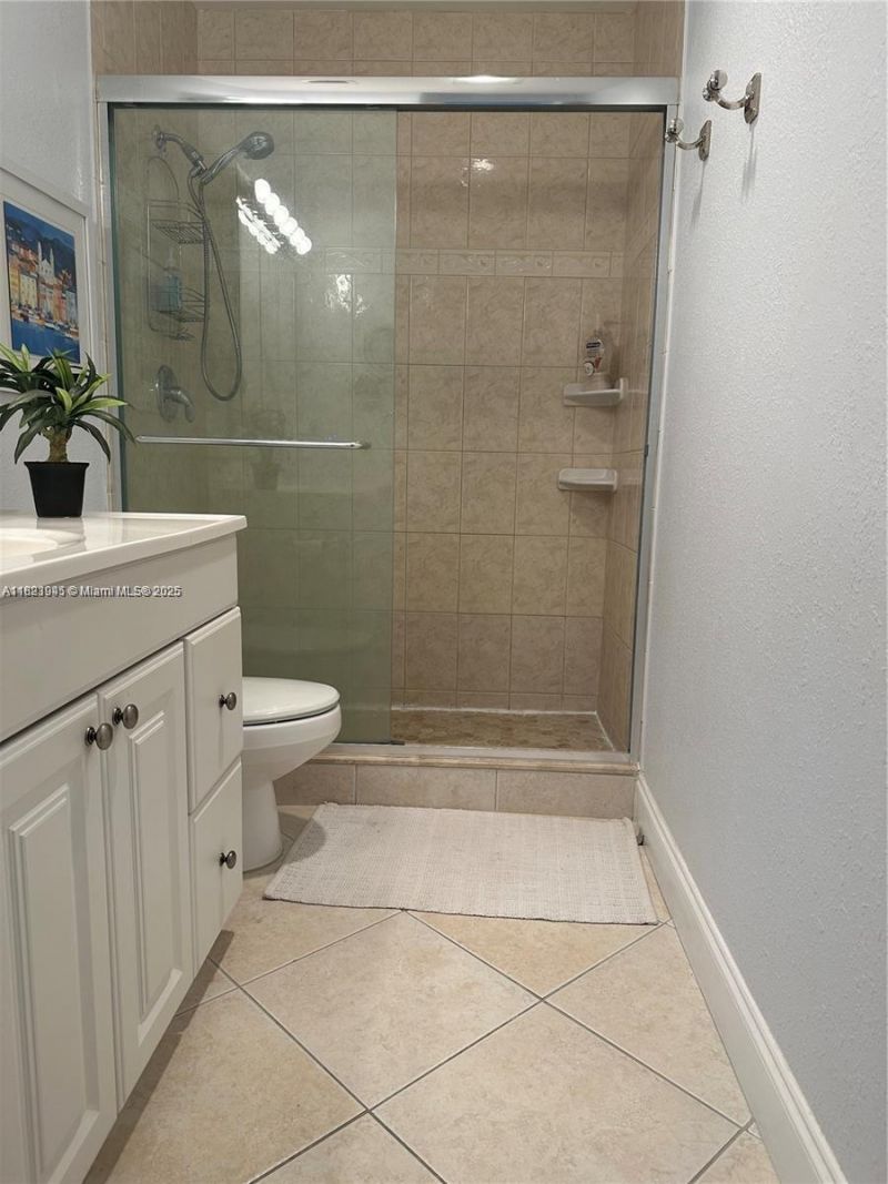 1520 Mckinley St, Unit 103E, Hollywood, FL 33020 Photo