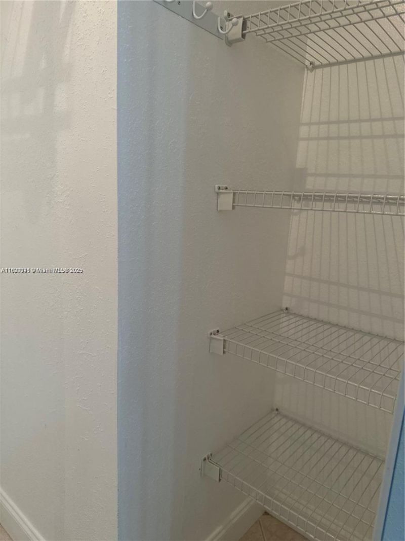 1520 Mckinley St, Unit 103E, Hollywood, FL 33020 Photo