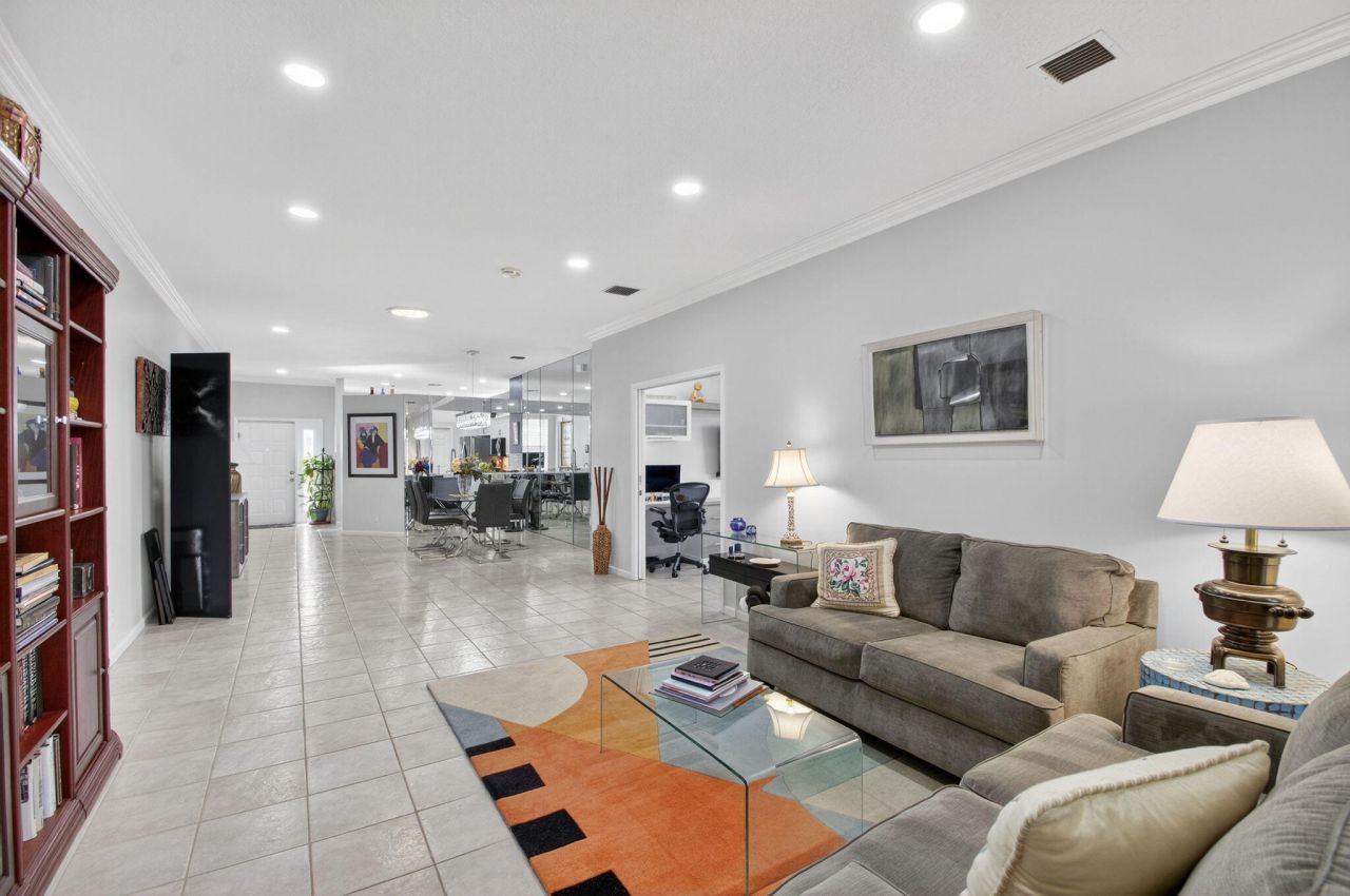 10853 Royal Caribbean Circle, Boynton Beach, FL 33437 Photo