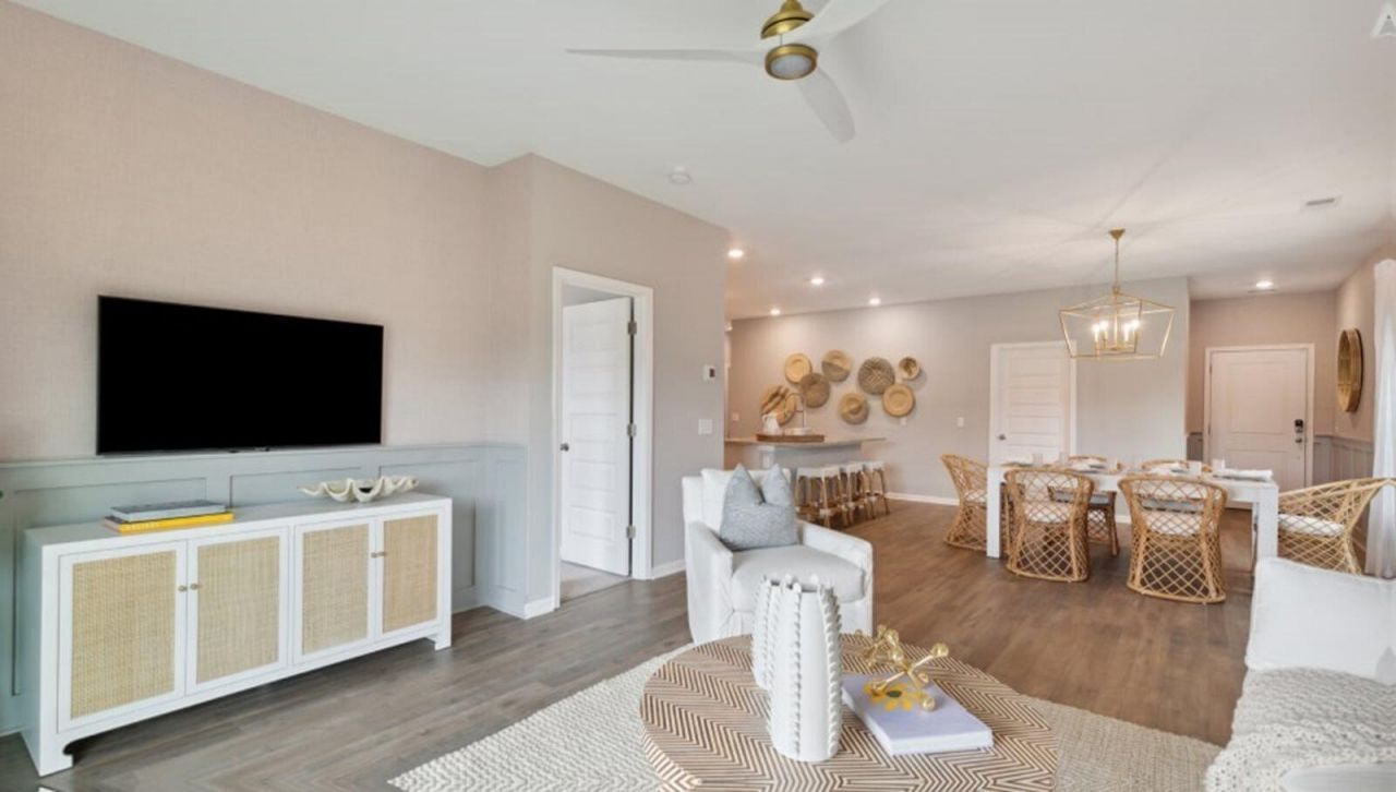 615 Winter Wren Way Photo 3