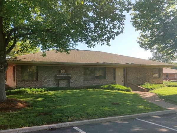 2900 Frank Scott Parkway, Belleville, IL 62223