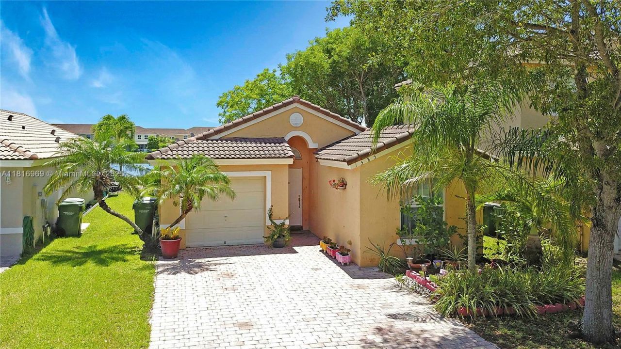 1585 SE 20th Rd, Homestead, FL 33035 Photo