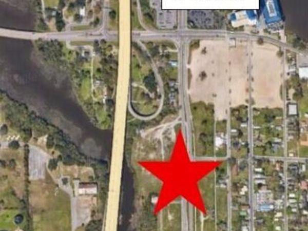 401 Caillavet Street, Biloxi, MS 39530