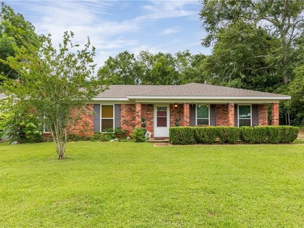6770 King Arthur Drive, Mobile, AL 36519