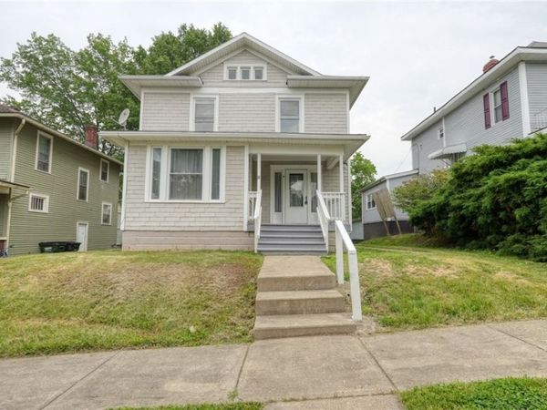 1515 Stewart Avenue, Cambridge, OH 43725