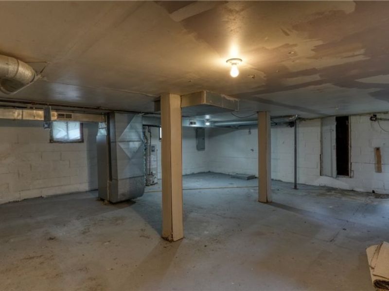 1515 Stewart Avenue, Cambridge, OH 43725 Photo 32