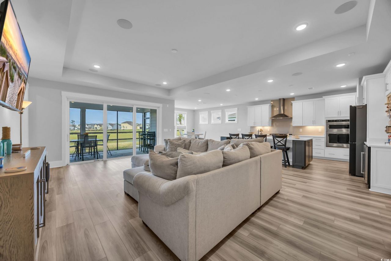 1121 Oxeye St. Photo 6