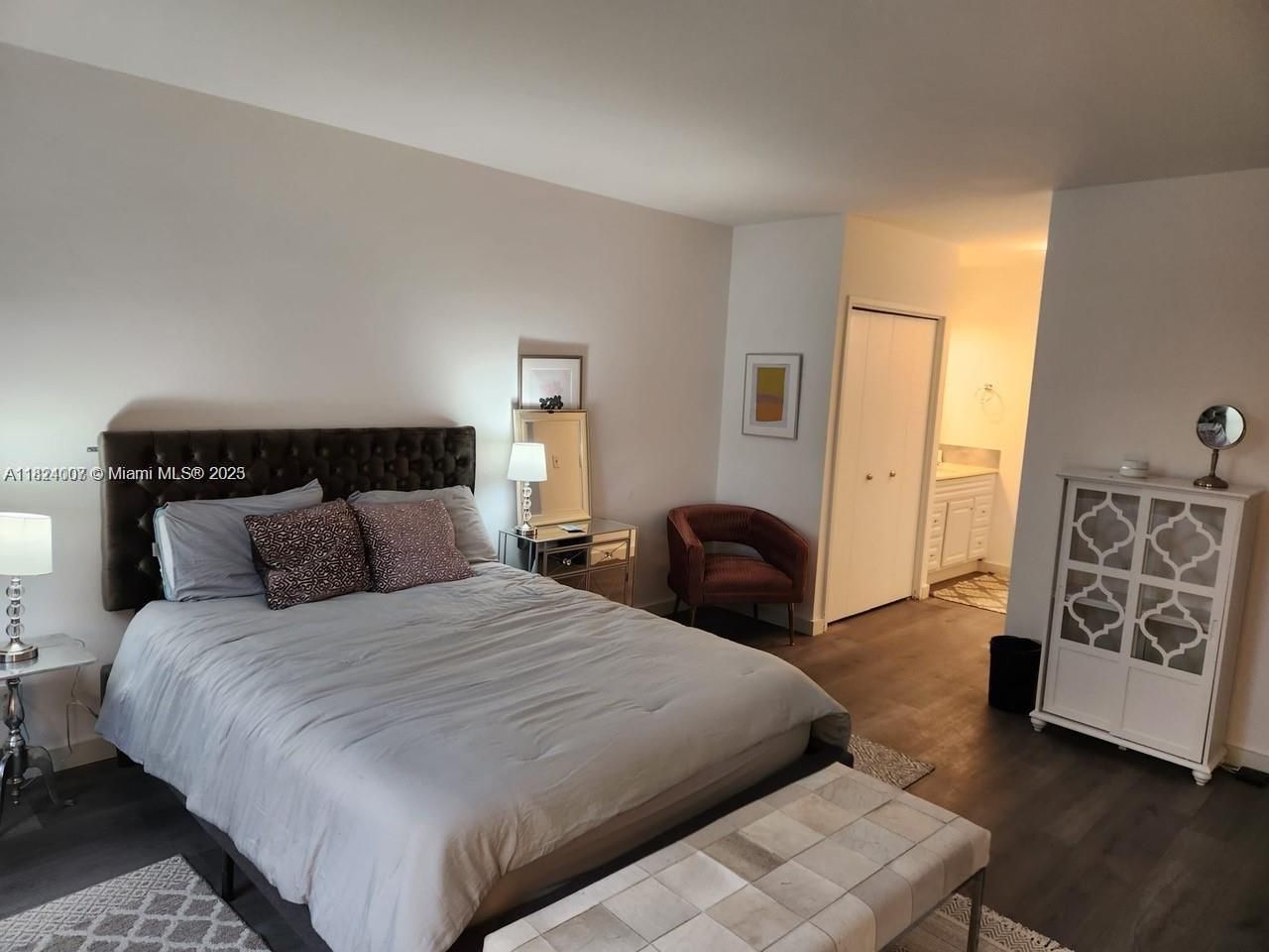 5700 Collins Ave, Unit 4N, Miami Beach, FL 33140 Photo