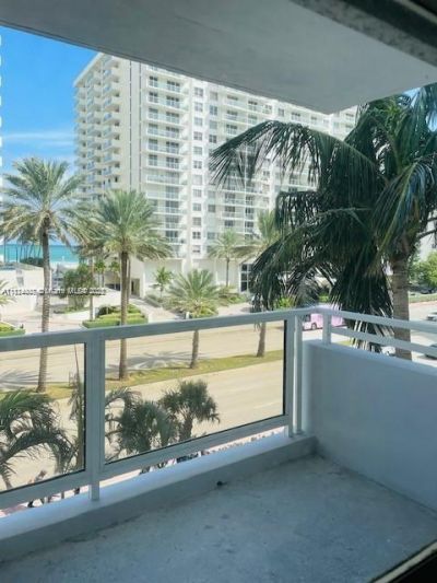 5700 Collins Ave, Unit 4N, Miami Beach, FL 33140 Photo