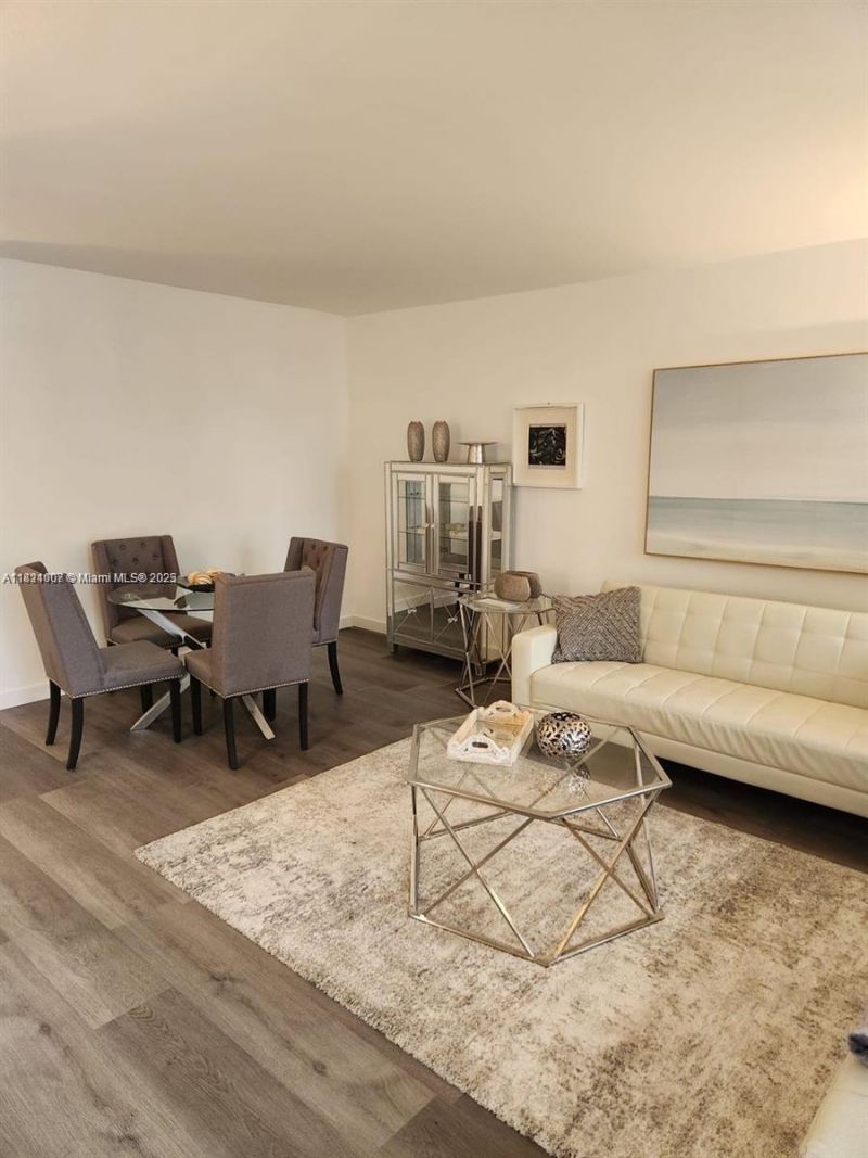 5700 Collins Ave, Unit 4N, Miami Beach, FL 33140 Photo