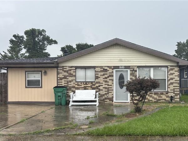 1645 REDWOOD Drive, Harvey, LA 70058