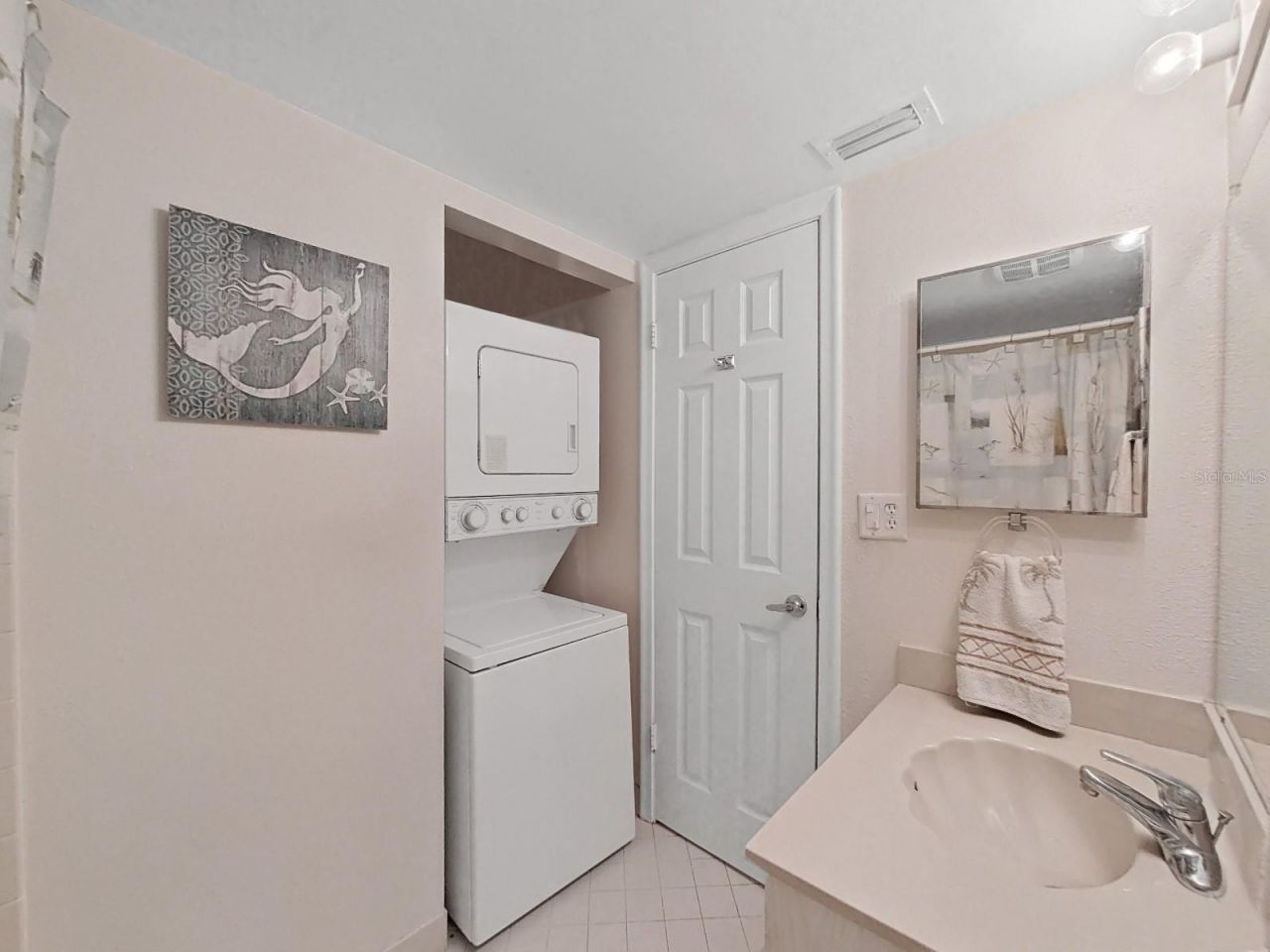 6211 Sun Boulevard, Unit 210, Saint Petersburg, FL 33715 Photo