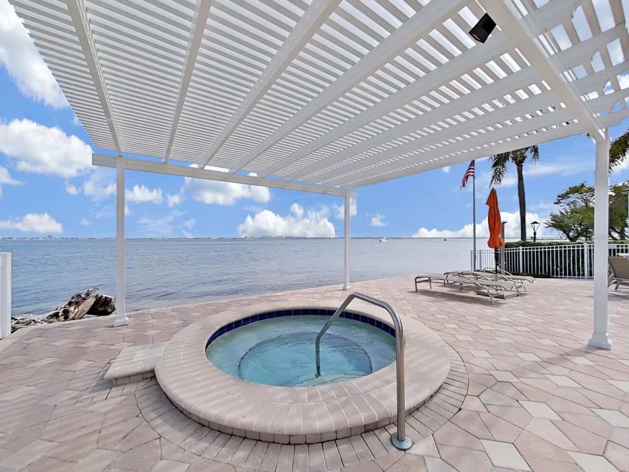 6211 Sun Boulevard, Unit 210, Saint Petersburg, FL 33715 Photo