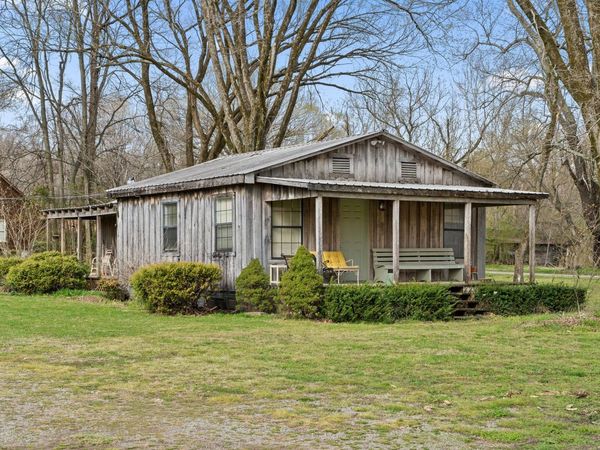 35 Airport Ln, Stewart, TN 37175