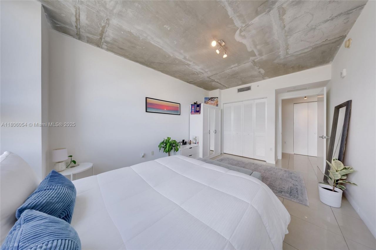 3250 NE 1st Ave, Unit 1007, Miami, FL 33137 Photo