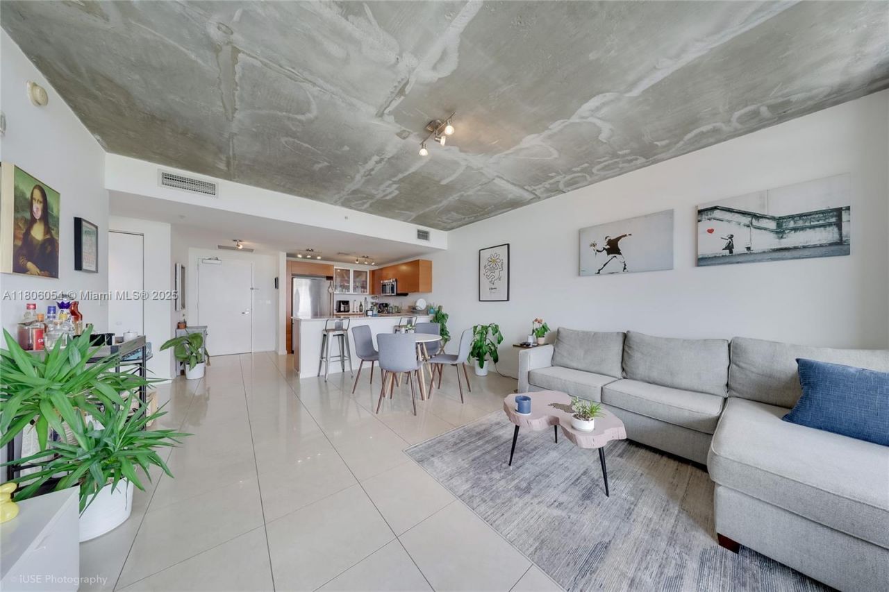 3250 NE 1st Ave, Unit 1007, Miami, FL 33137 Photo