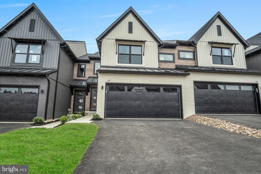 107 Candler Way, Unit 046, Annville, PA 17003 Main Photo