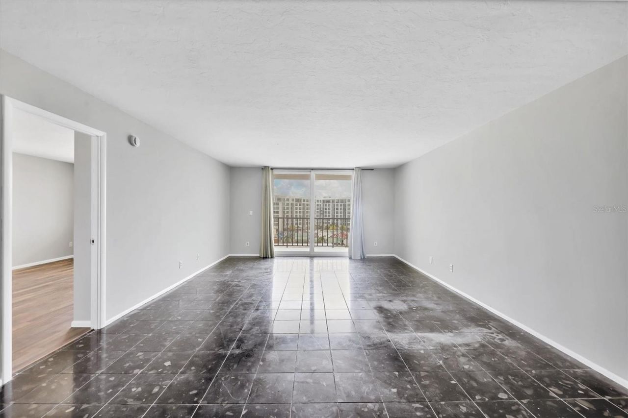 101 S Gulfstream Avenue, Unit 15C, Sarasota, FL 34236 Photo